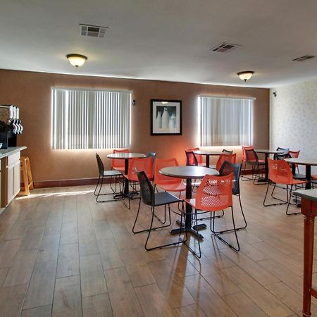 Angel Inn - Central Бренсон Екстер'єр фото