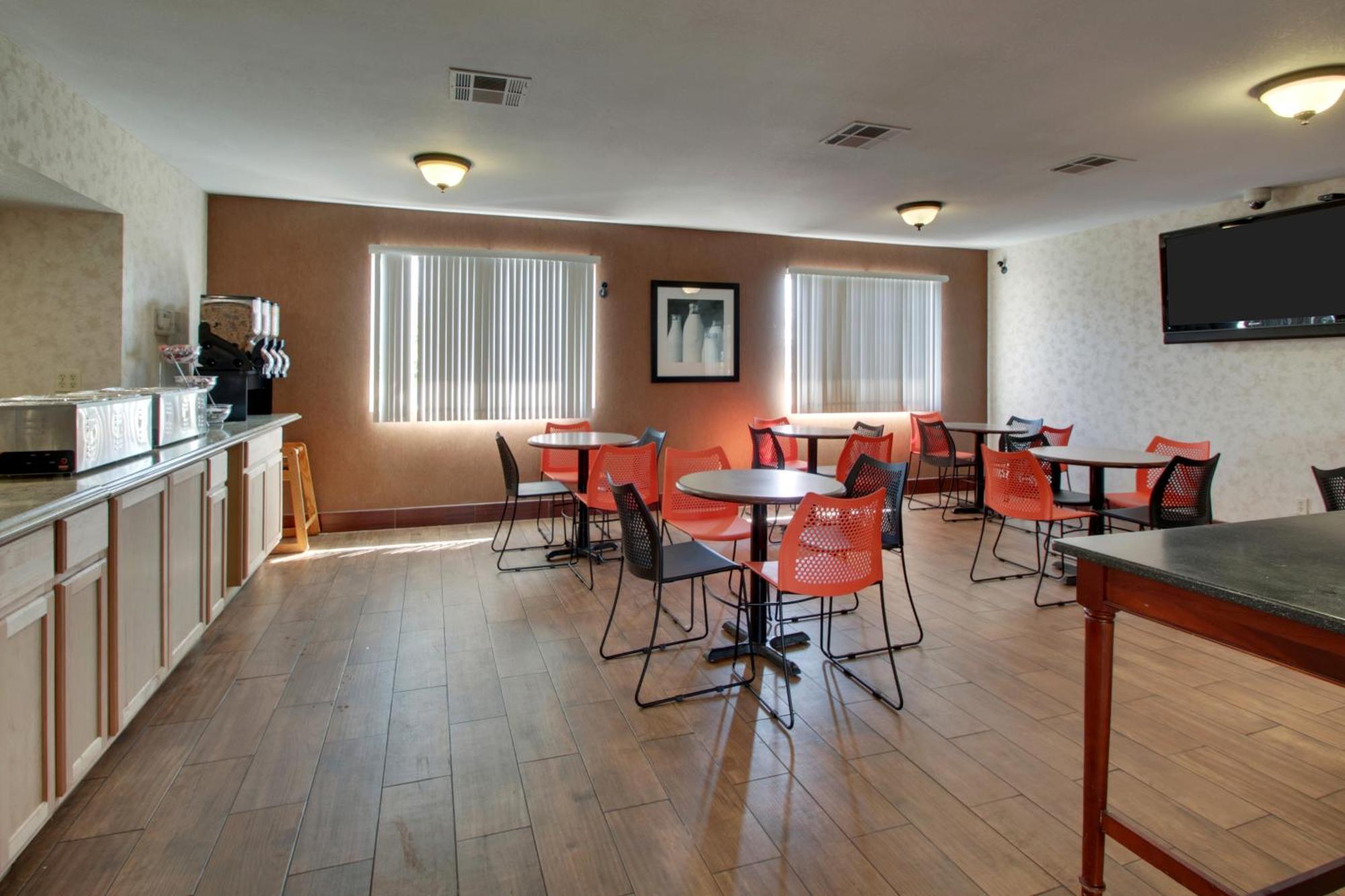 Angel Inn - Central Бренсон Екстер'єр фото