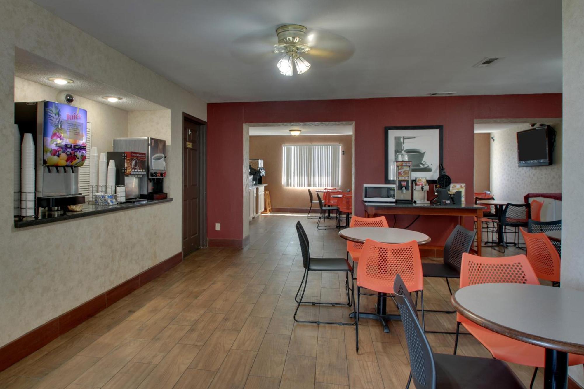 Angel Inn - Central Бренсон Екстер'єр фото